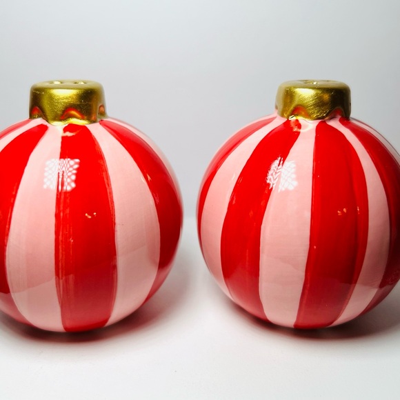 Ceramic Christmas Pink & Red Stripes Ball Ornament Salt & Pepper Shakers - Picture 4 of 8